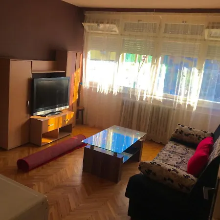 Tomas Apartman Stan Na Dan Kastel 公寓